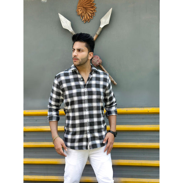 Men Black & White Full Sleeve Check Shirt