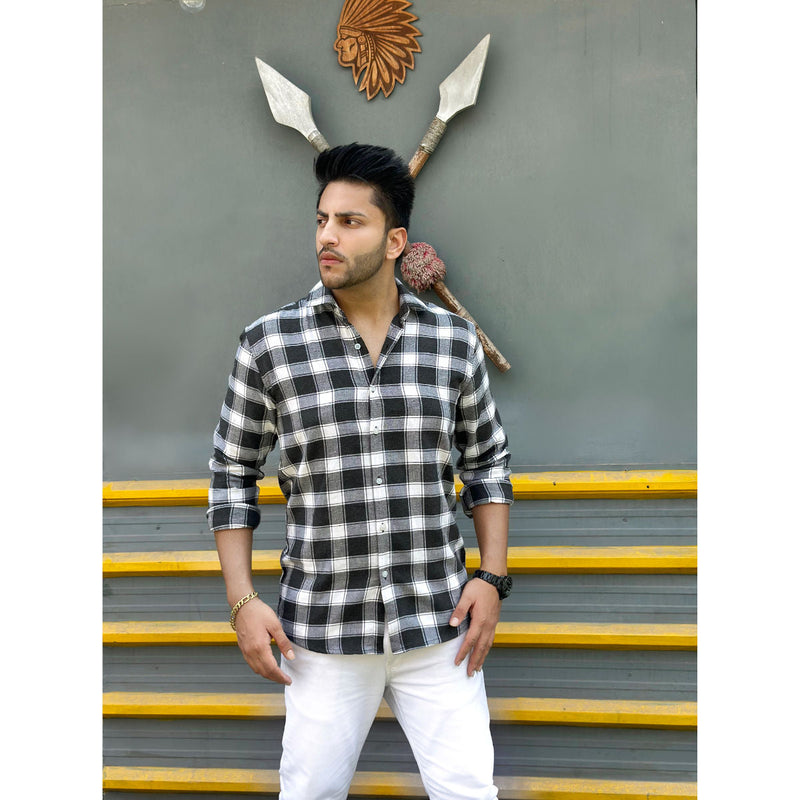 Men Black & White Full Sleeve Check Shirt